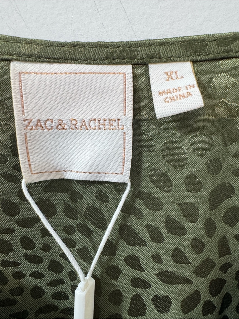 Zac & Rachel Button Down Long Sleeve Blouse in Cyprus - Size XL - Picture 3 of 9